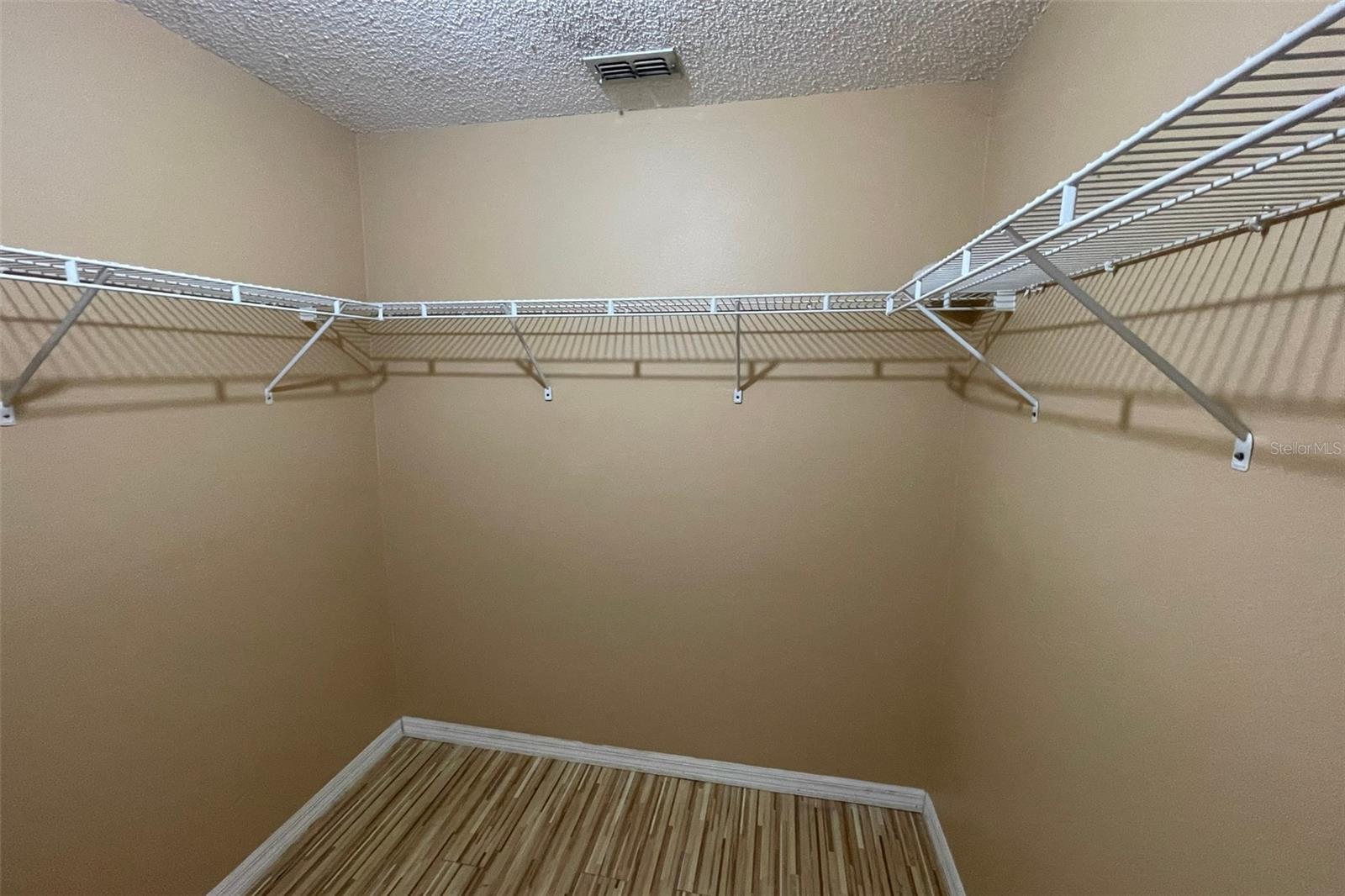 1124 LIBERTY HALL DR, KISSIMMEE, FL, 34746