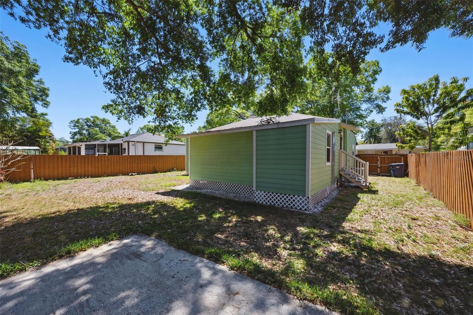 1206 E HAMILTON AVE, TAMPA, FL, 33604