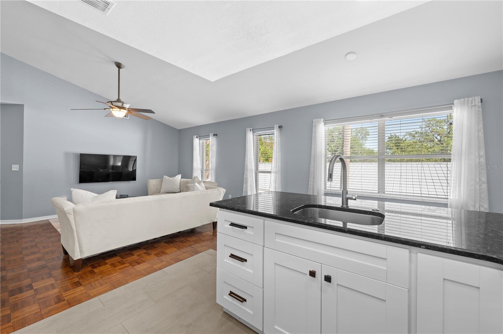 3205 W DE LEON ST #B, TAMPA, FL, 33609