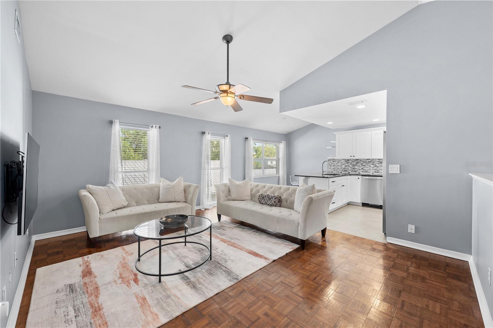 3205 W DE LEON ST #B, TAMPA, FL, 33609