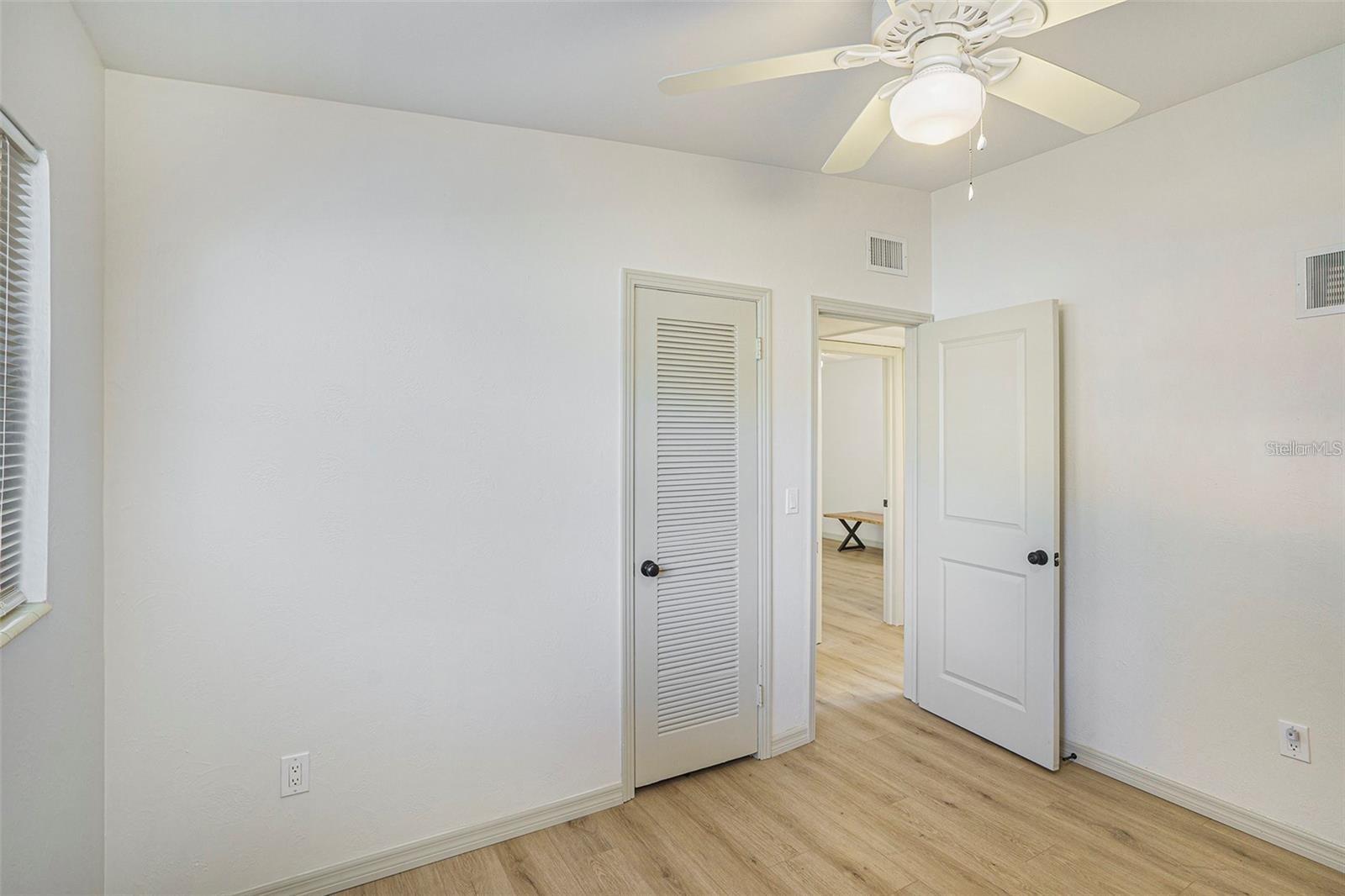 10111 N OLA AVE, TAMPA, FL, 33612