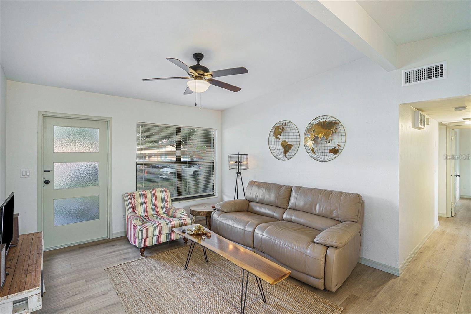 10111 N OLA AVE, TAMPA, FL, 33612