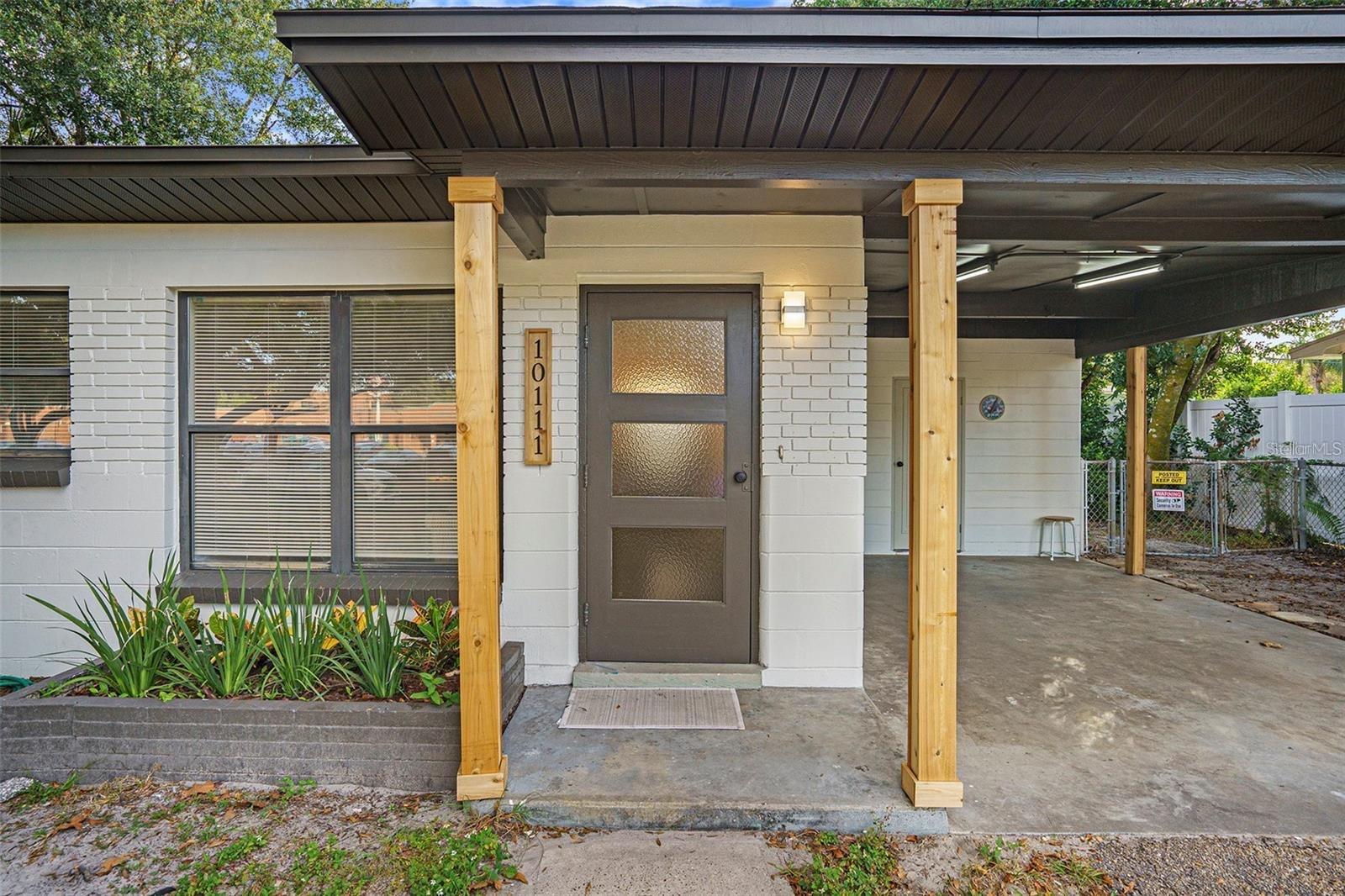 10111 N OLA AVE, TAMPA, FL, 33612