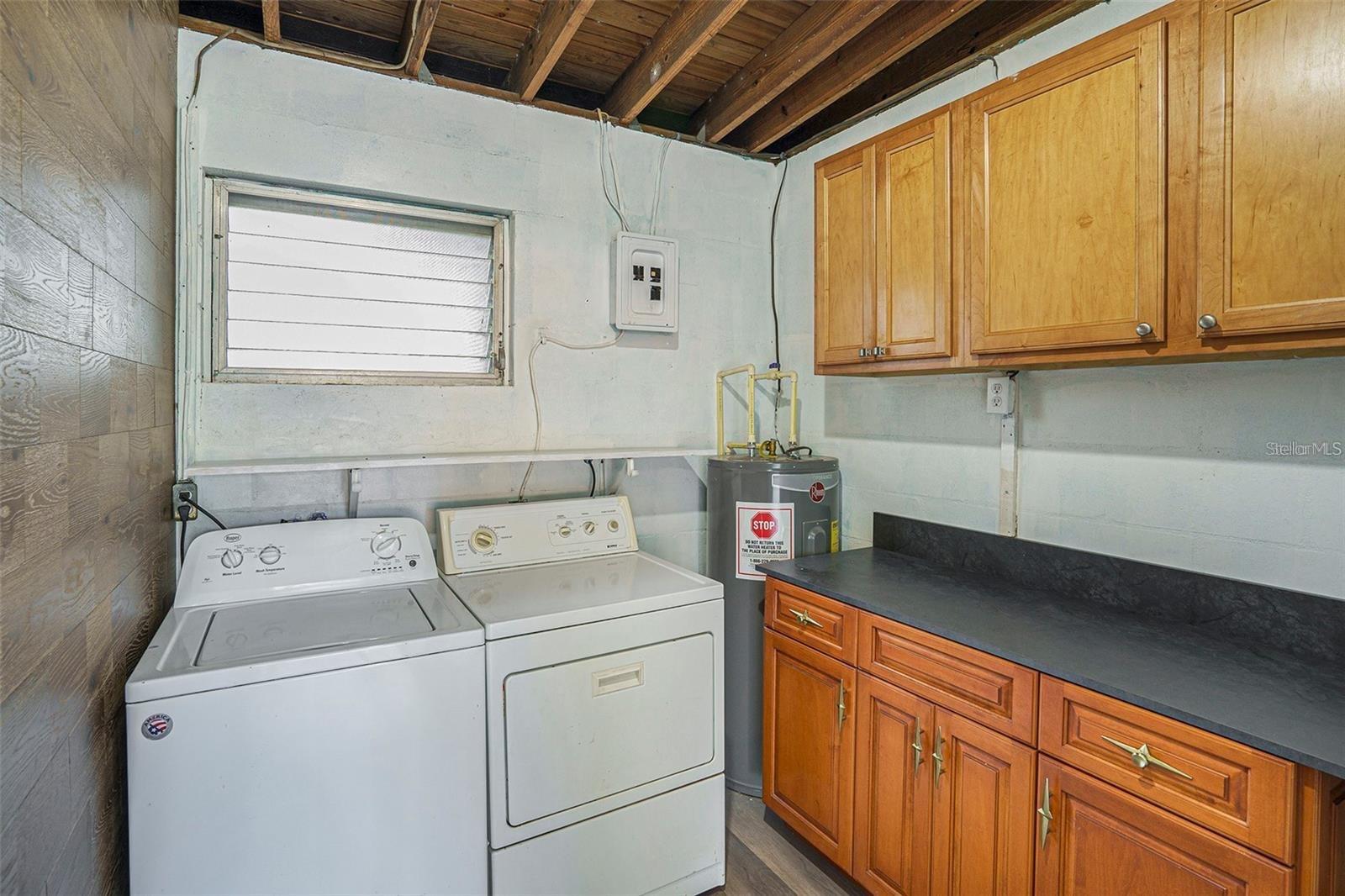 10111 N OLA AVE, TAMPA, FL, 33612