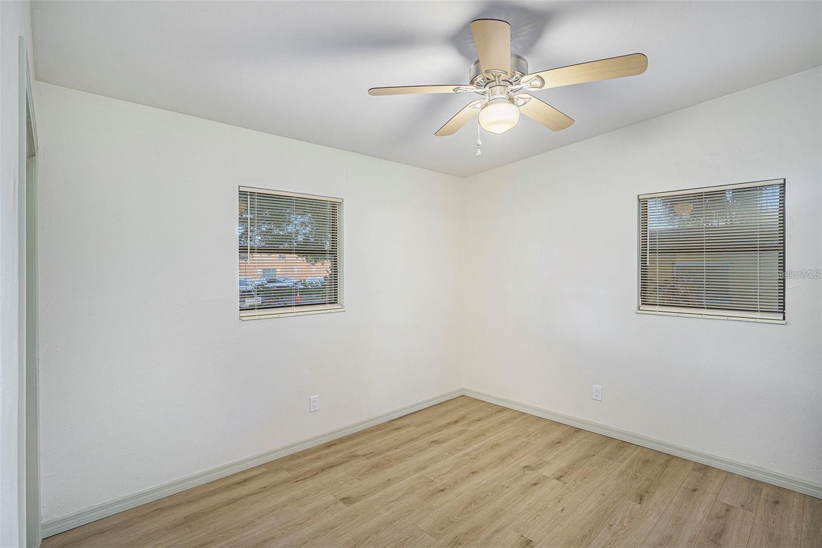 10111 N OLA AVE, TAMPA, FL, 33612