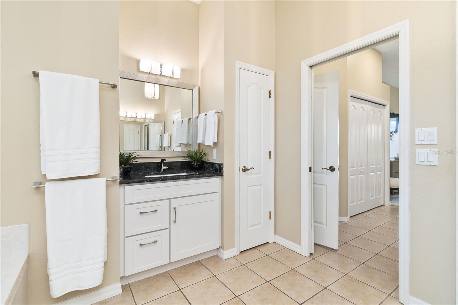 12211 ASTER AVE, BRADENTON, FL, 34212
