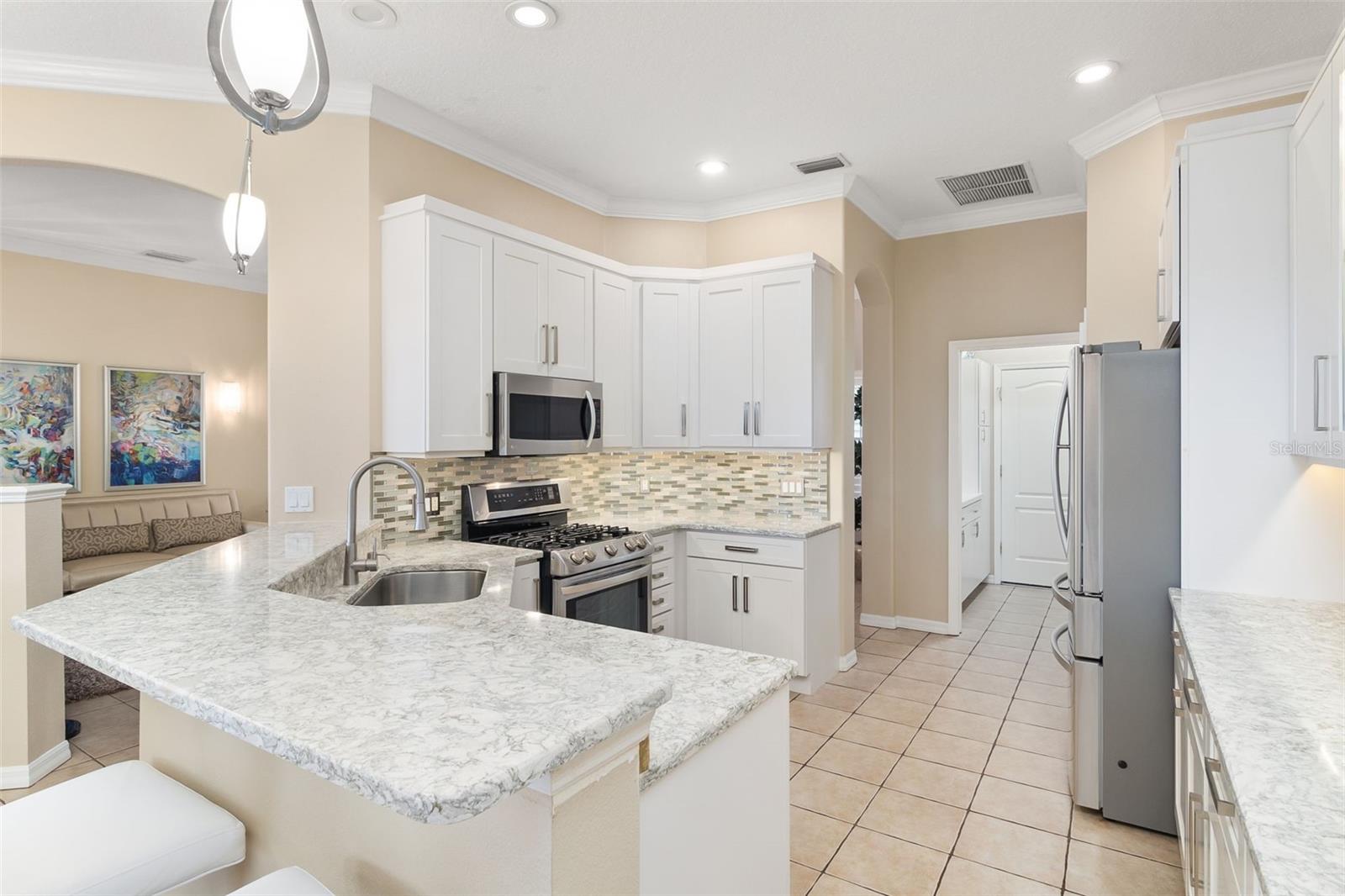12211 ASTER AVE, BRADENTON, FL, 34212