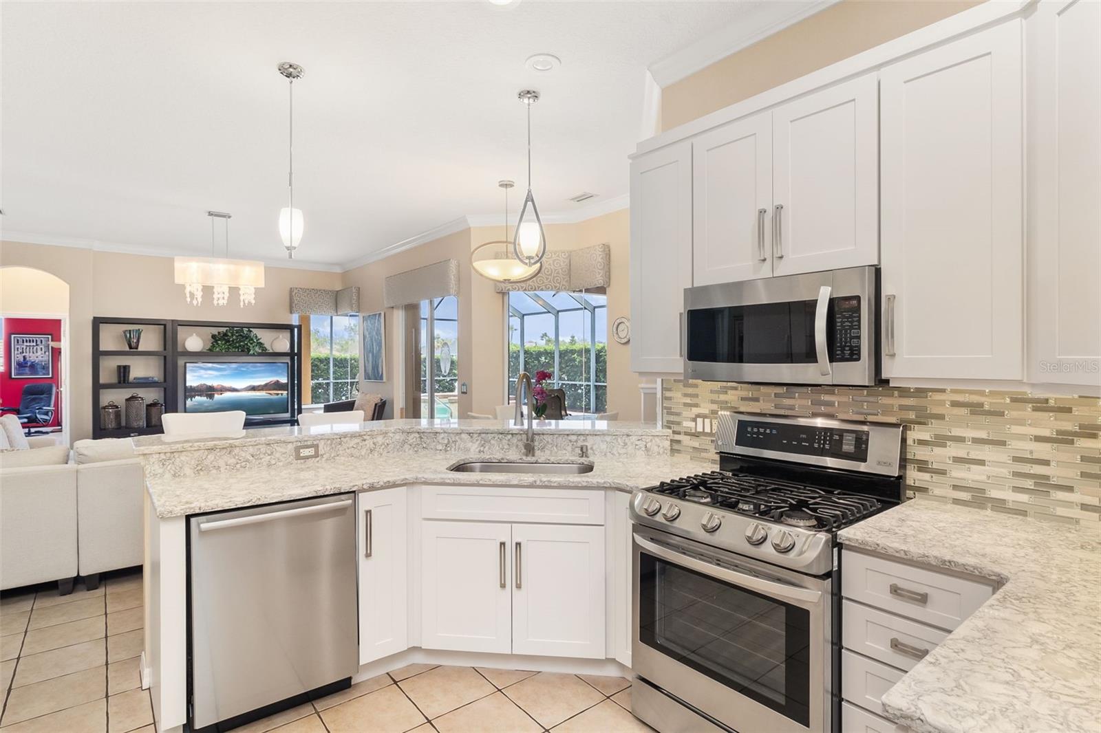 12211 ASTER AVE, BRADENTON, FL, 34212