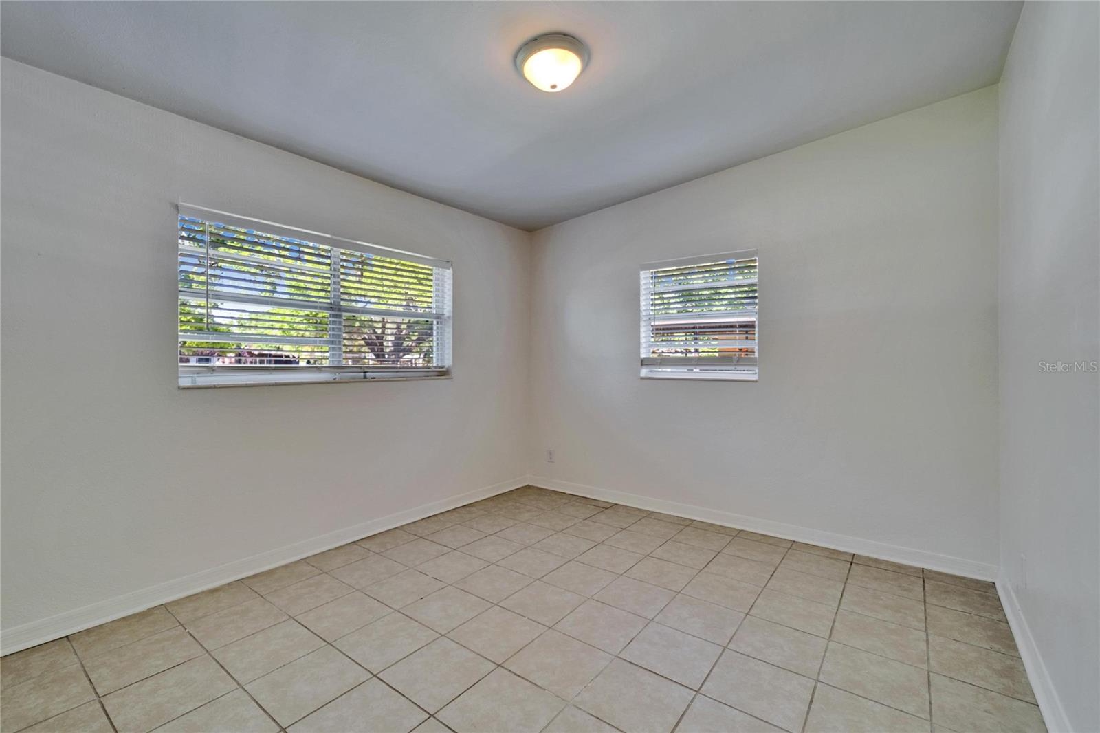 513 E LANGFORD DR, PLANT CITY, FL, 33563