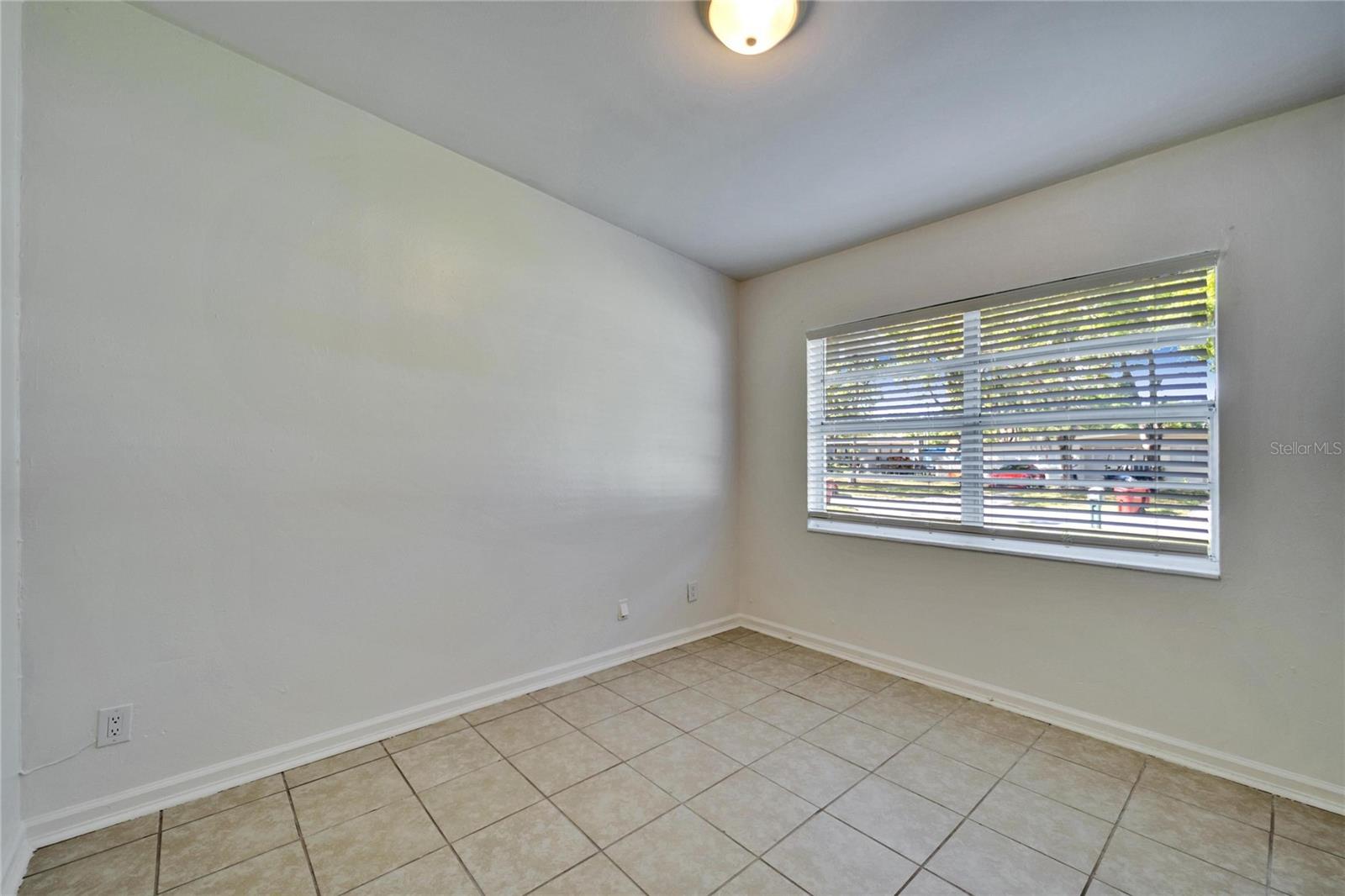513 E LANGFORD DR, PLANT CITY, FL, 33563