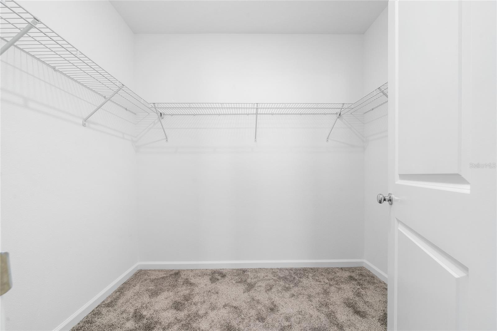 2726 ARMSTRONG AVE, CLERMONT, FL, 34714
