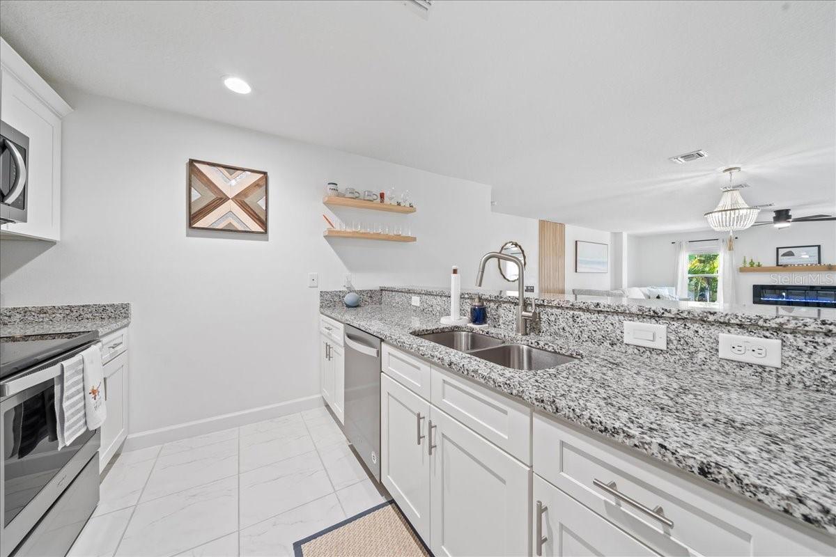 200 CIRCLE AVE, MELBOURNE, FL, 32935