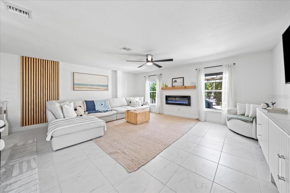 200 CIRCLE AVE, MELBOURNE, FL, 32935