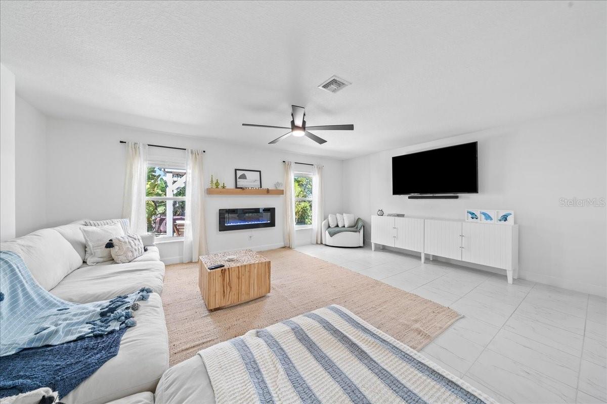 200 CIRCLE AVE, MELBOURNE, FL, 32935
