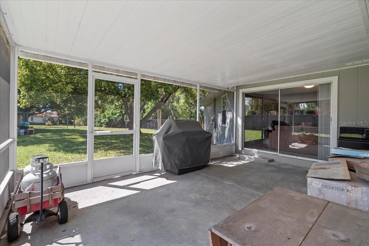 1203 LAKE MIRIAM DR, LAKELAND, FL, 33813