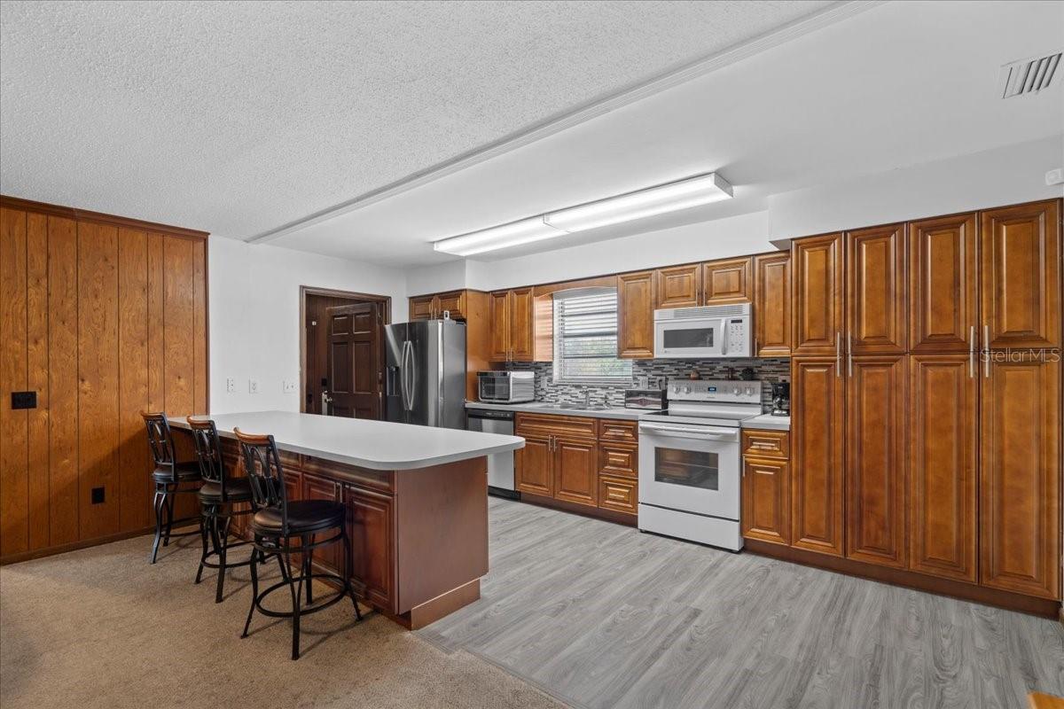 1203 LAKE MIRIAM DR, LAKELAND, FL, 33813