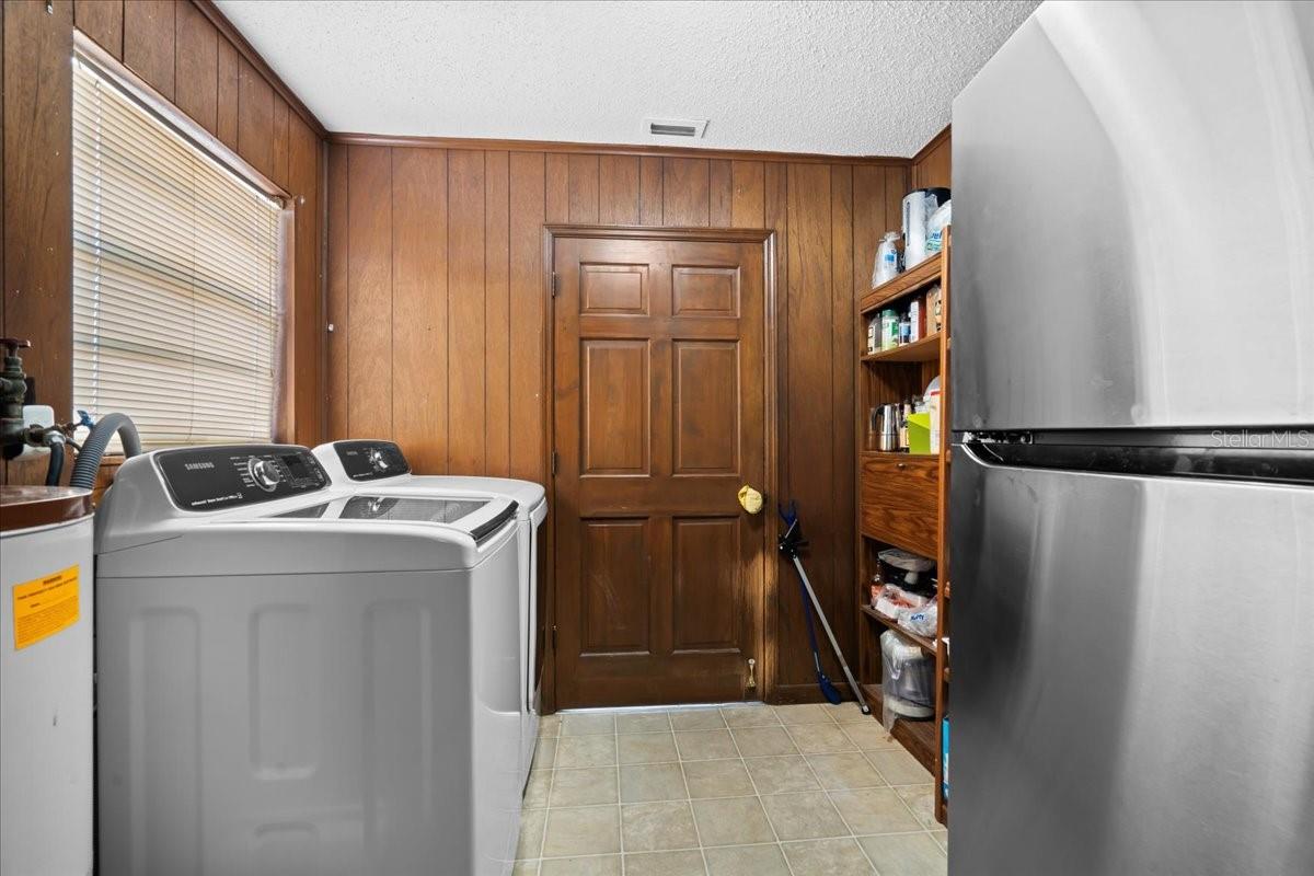1203 LAKE MIRIAM DR, LAKELAND, FL, 33813