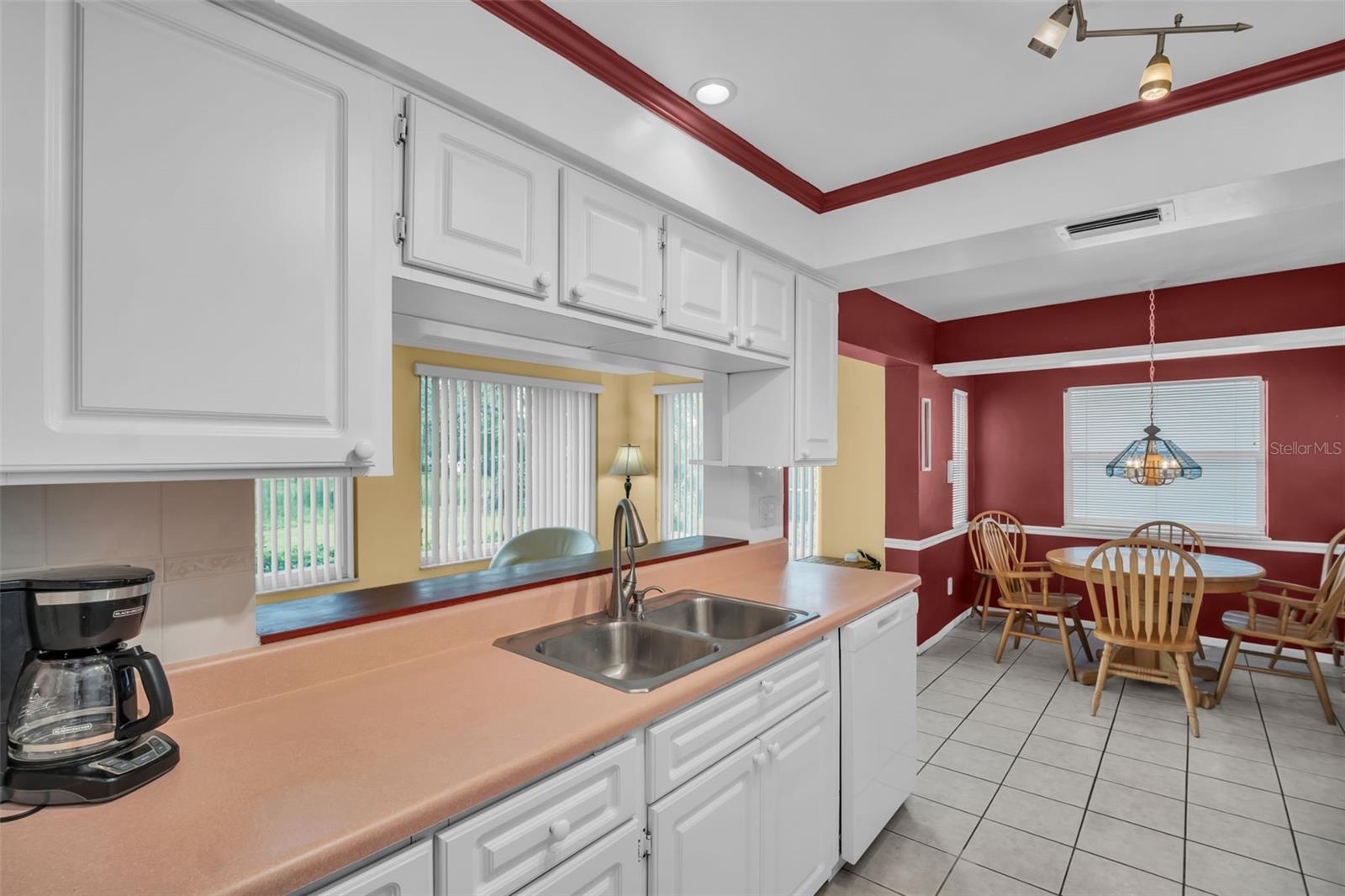 9082 141ST ST, SEMINOLE, FL, 33776