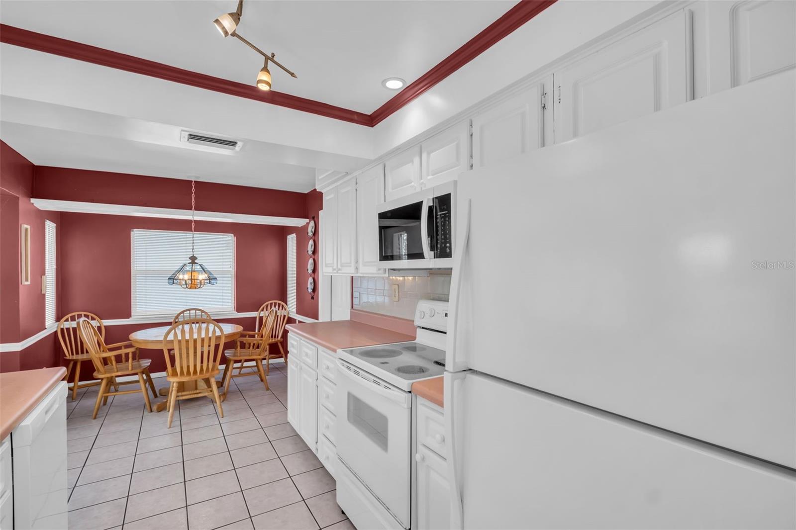 9082 141ST ST, SEMINOLE, FL, 33776