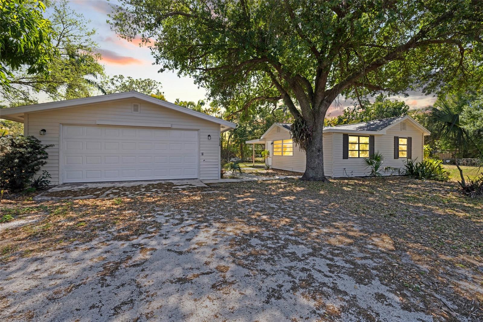 2328 UNITY AVE, FORT MYERS, FL, 33901
