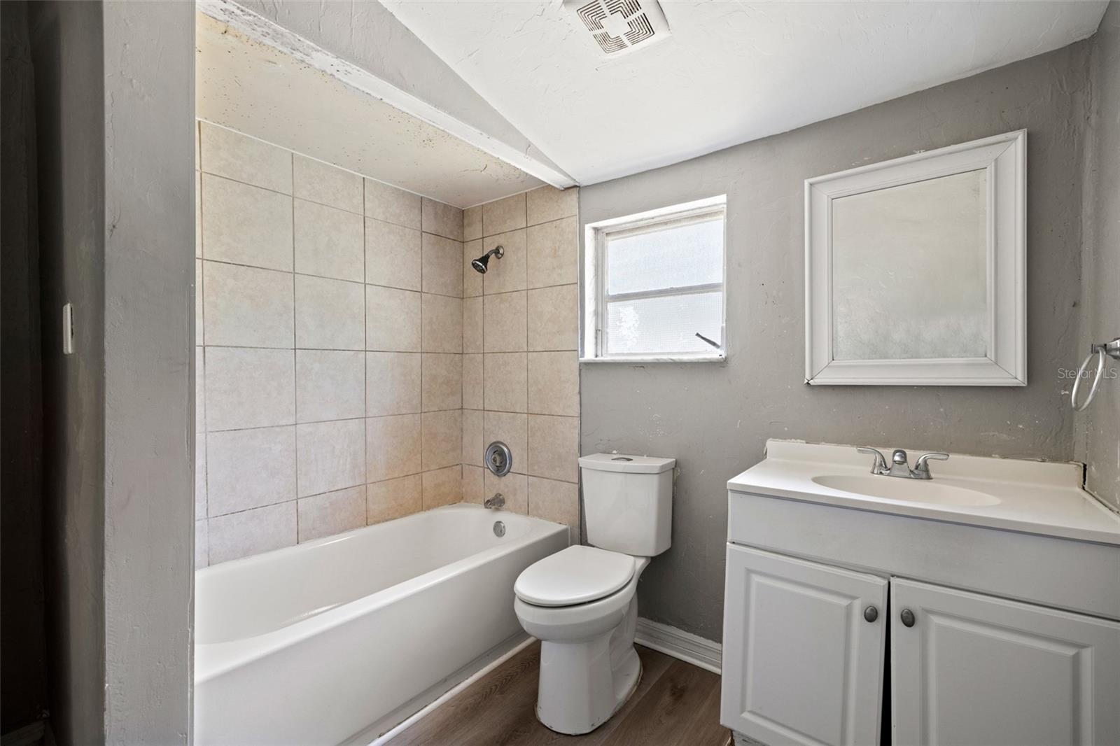 2328 UNITY AVE, FORT MYERS, FL, 33901