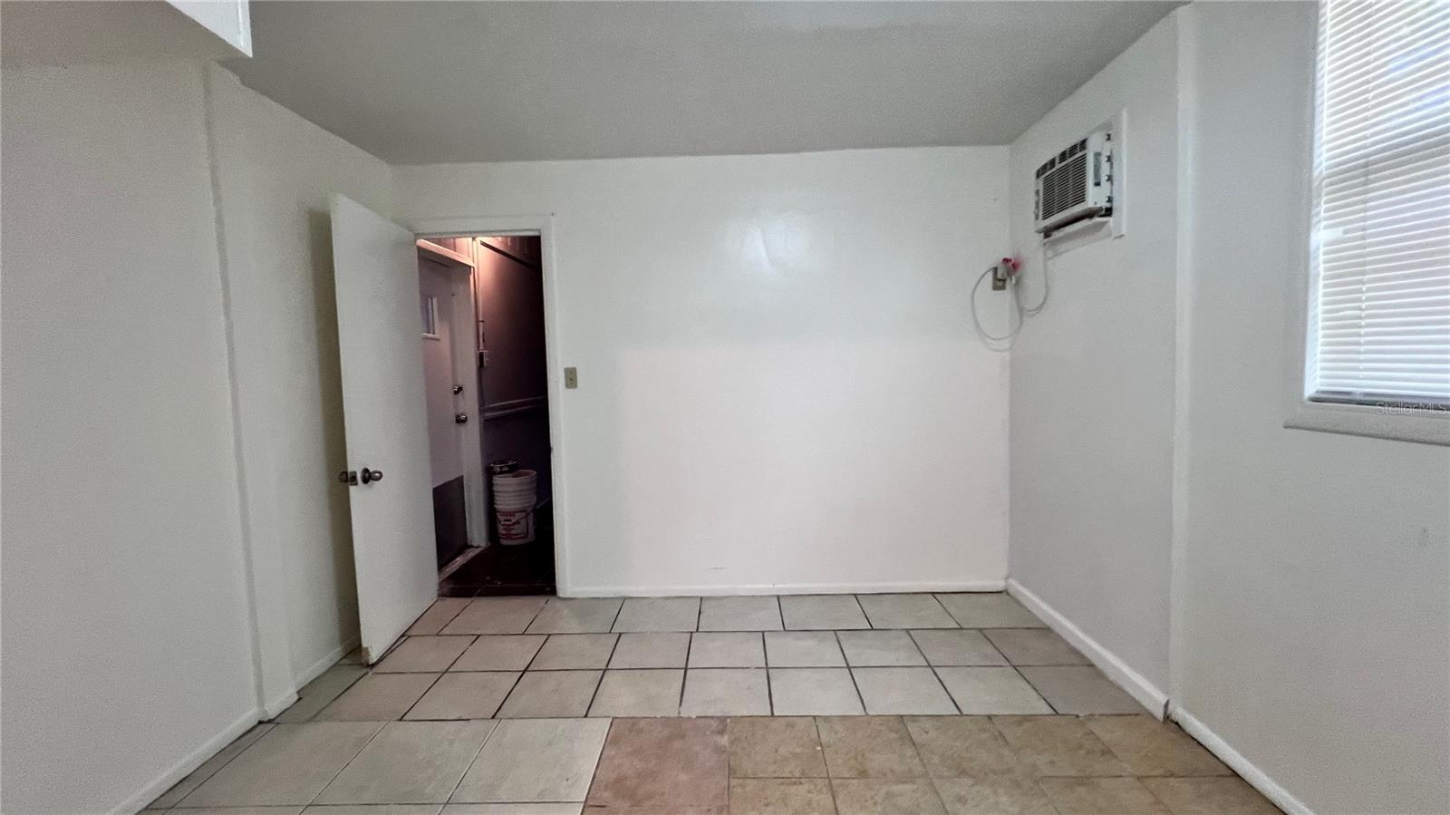 2421 LAURA PL, ORLANDO, FL, 32803