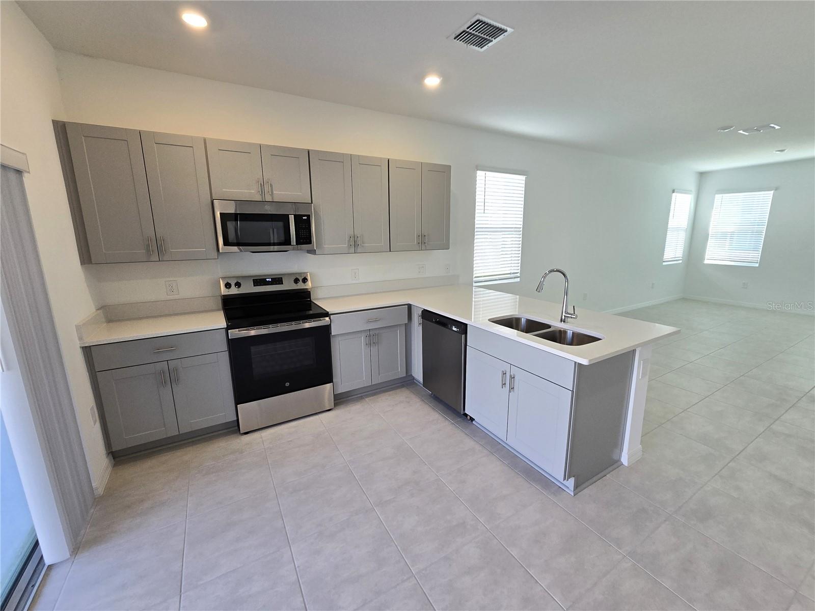3174 SKYLINE LOOP, KISSIMMEE, FL, 34758