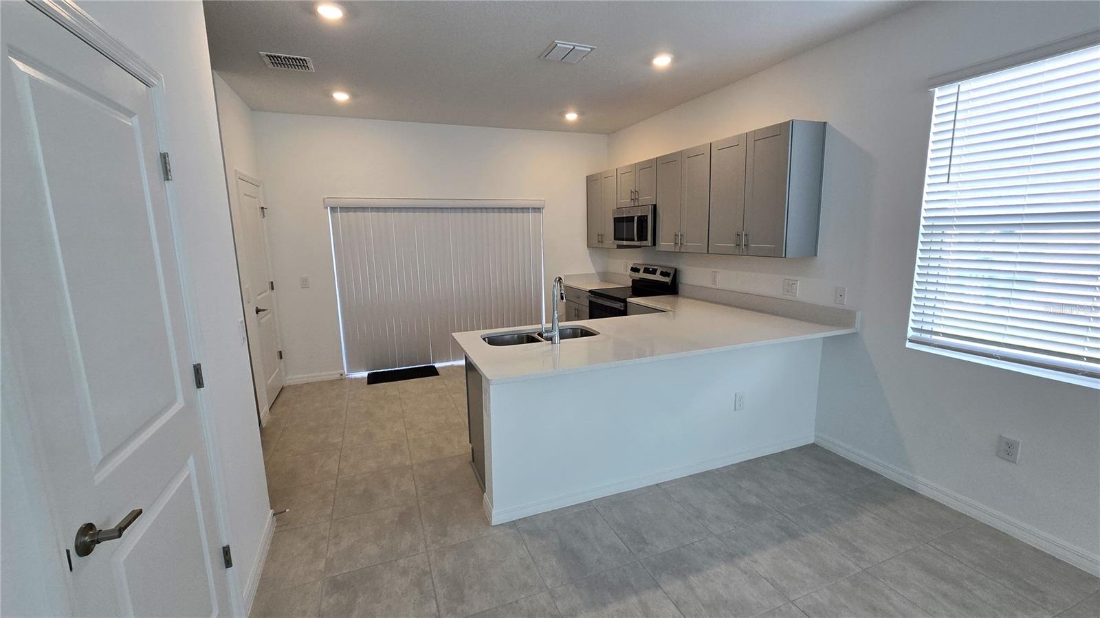 3174 SKYLINE LOOP, KISSIMMEE, FL, 34758