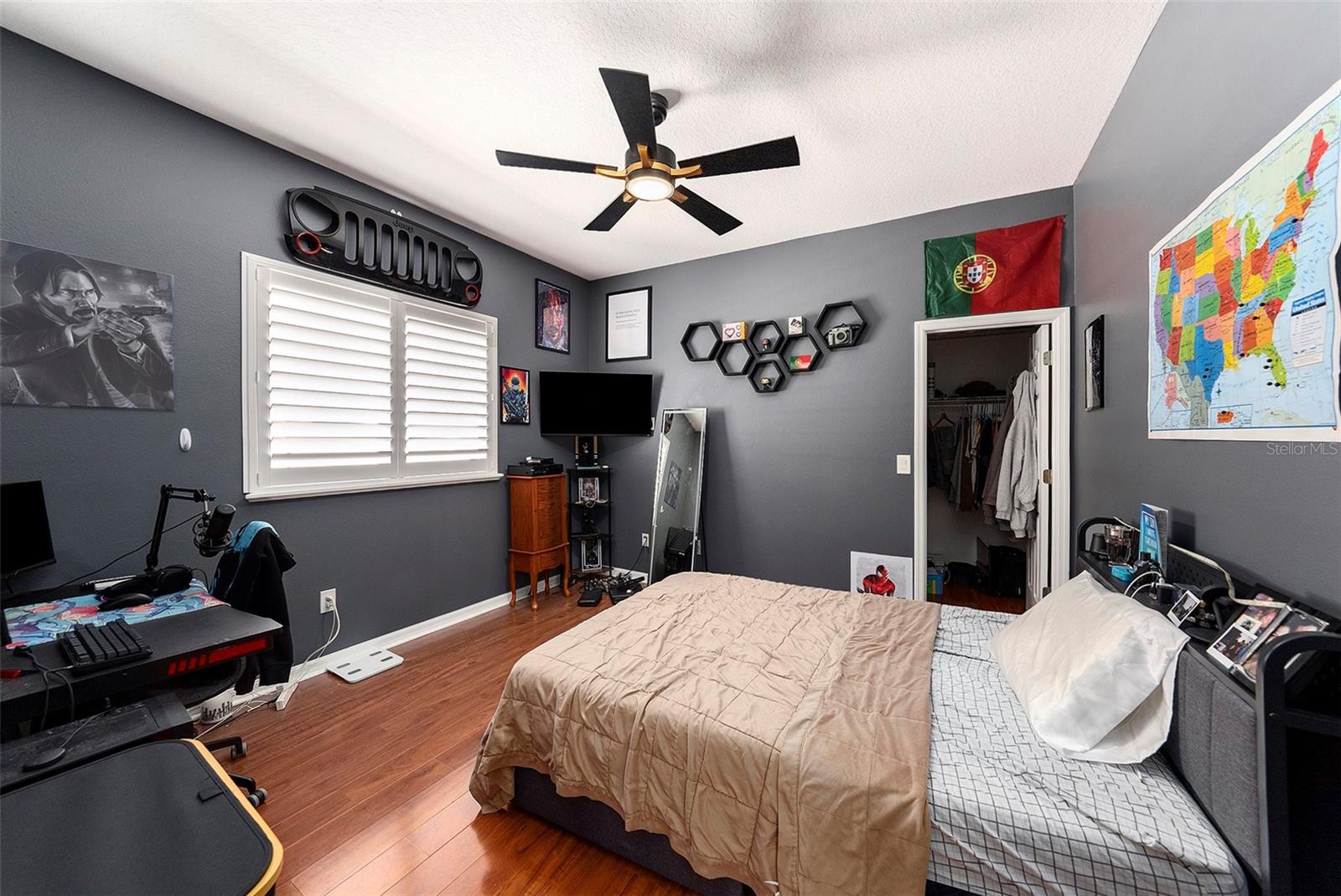 19328 AUTUMN WOODS AVE, TAMPA, FL, 33647