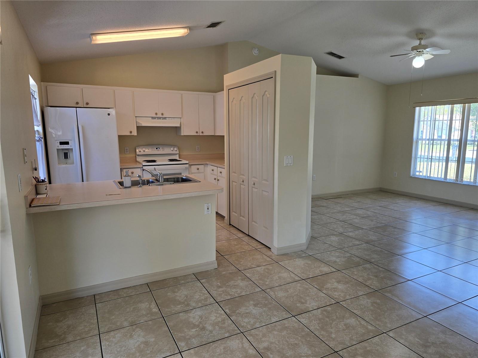 832 SHENANDOAH AVE, DELTONA, FL, 32725