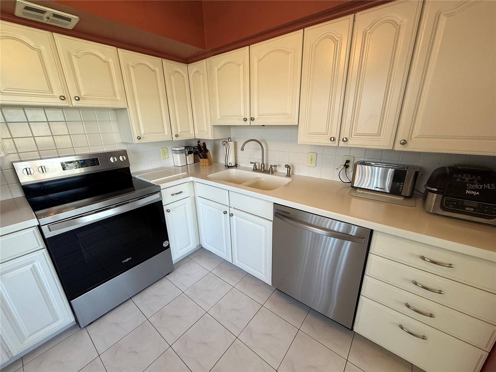 2428 COLUMBIA DR #72, CLEARWATER, FL, 33763