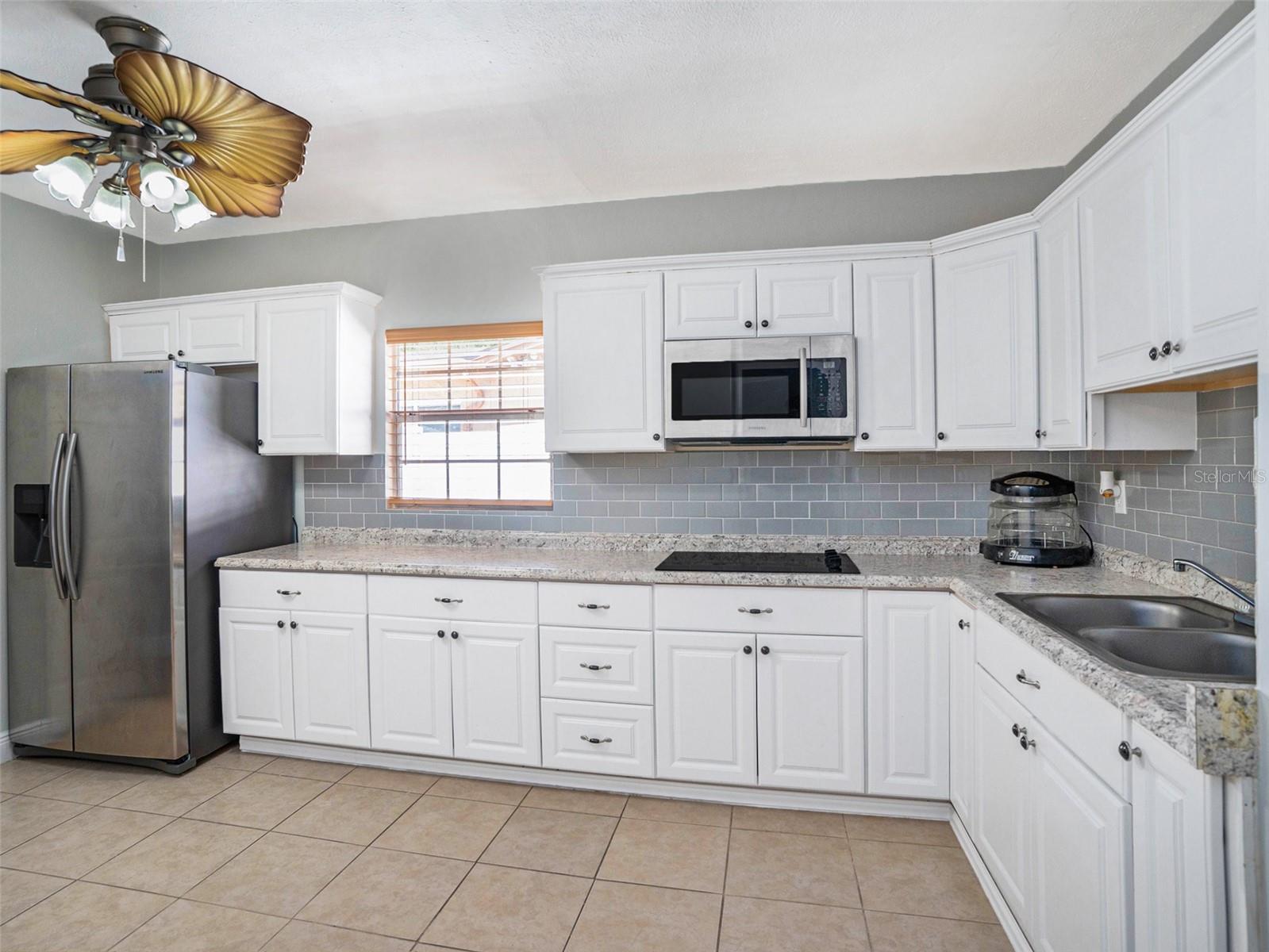 8210 MARIGOLD AVE, TAMPA, FL, 33614