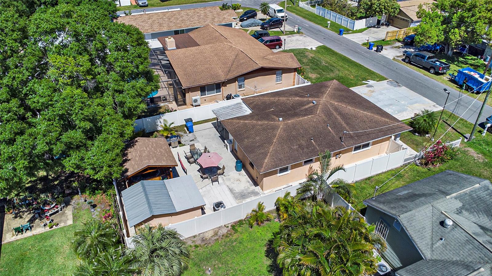 8210 MARIGOLD AVE, TAMPA, FL, 33614