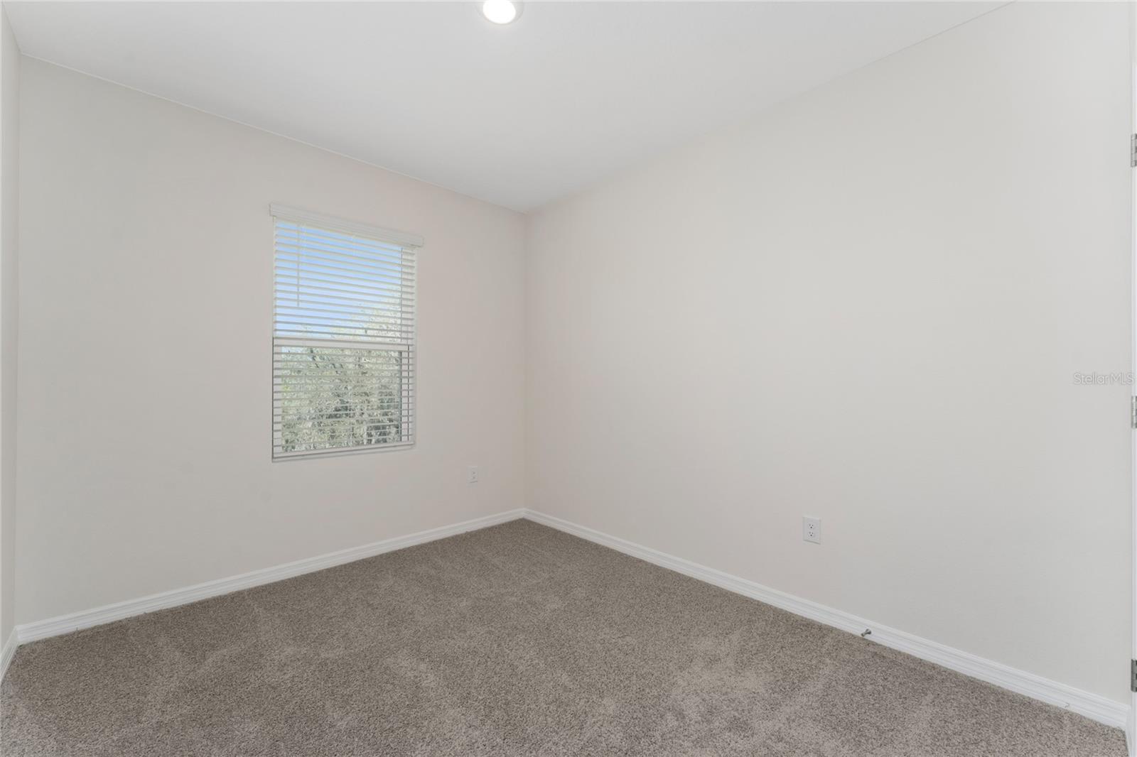 2396 PENGUIN BLVD, DAVENPORT, FL, 33837