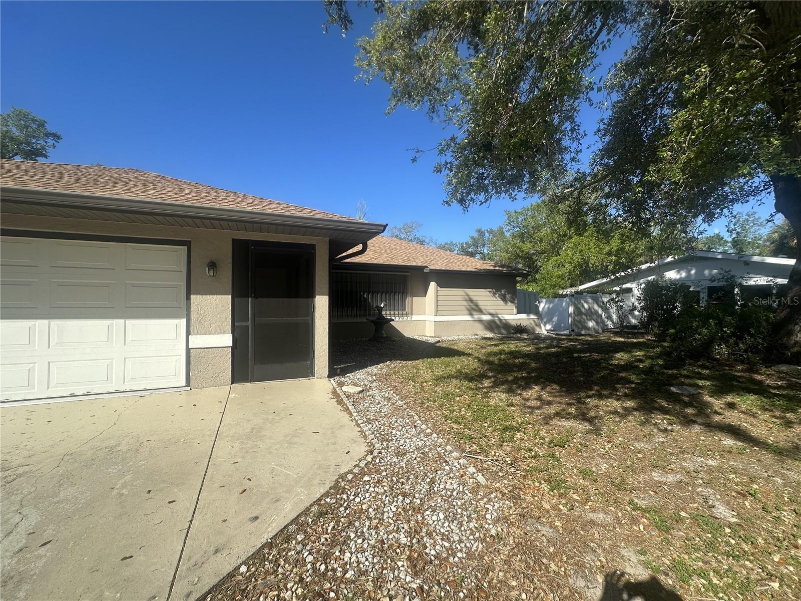 2029 LAKE VIEW BLVD, PORT CHARLOTTE, FL, 33948