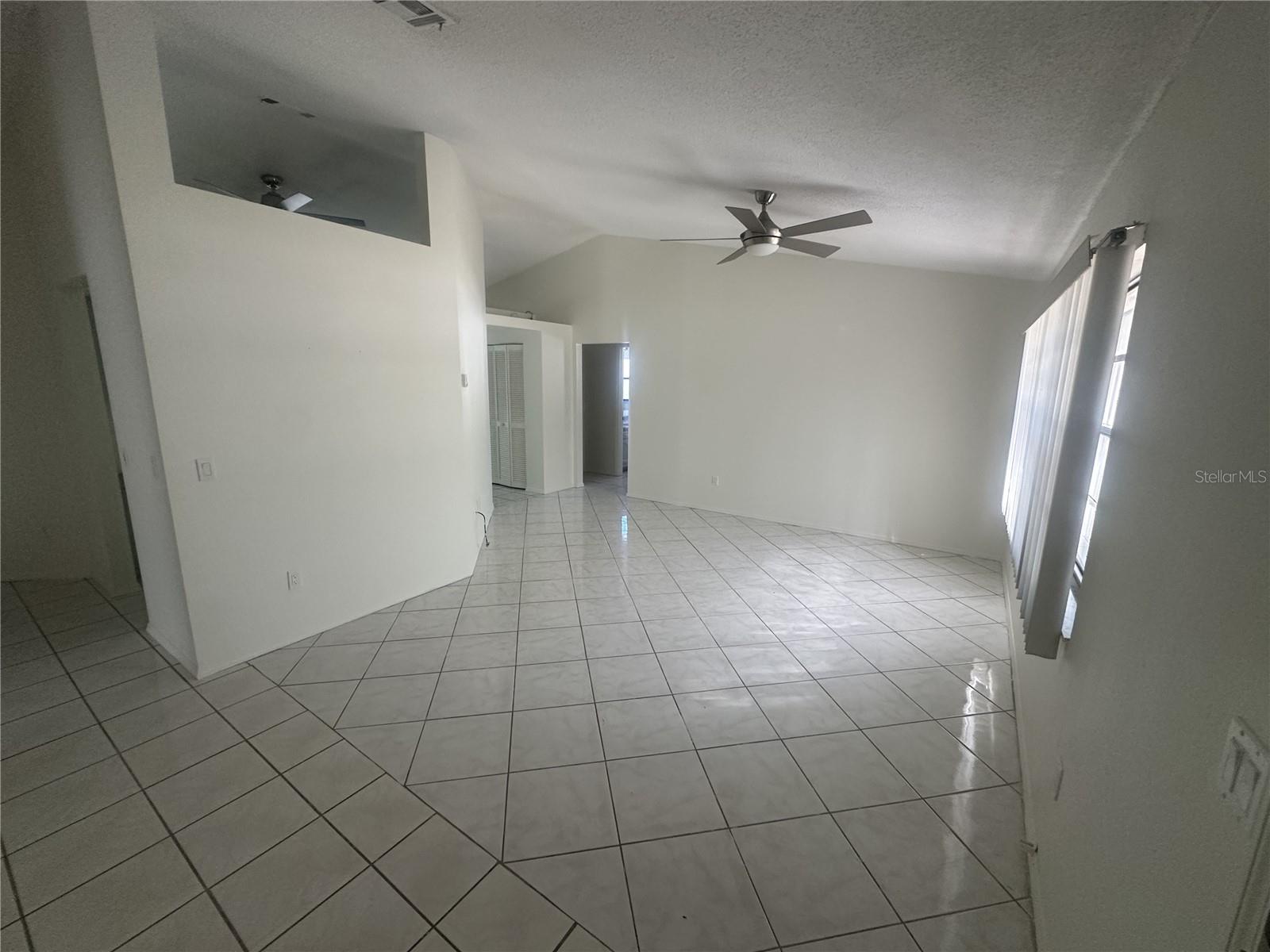 2029 LAKE VIEW BLVD, PORT CHARLOTTE, FL, 33948