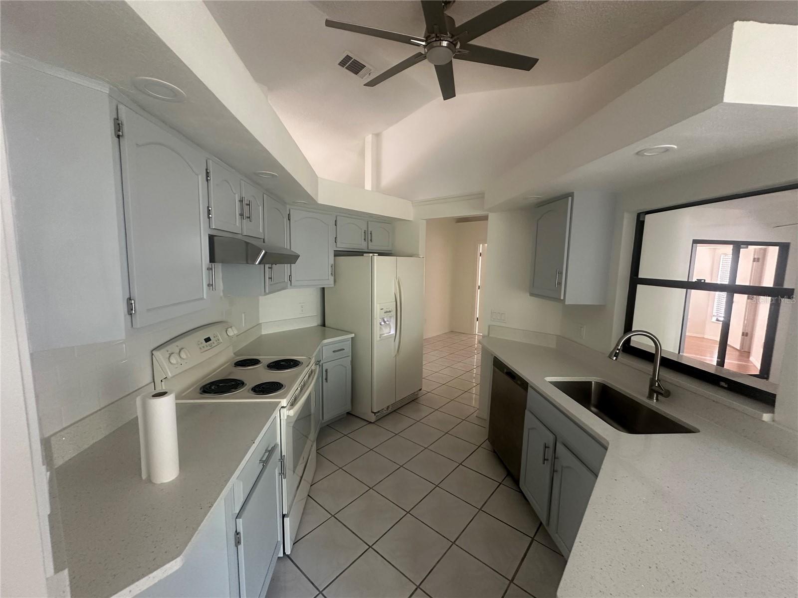 2029 LAKE VIEW BLVD, PORT CHARLOTTE, FL, 33948