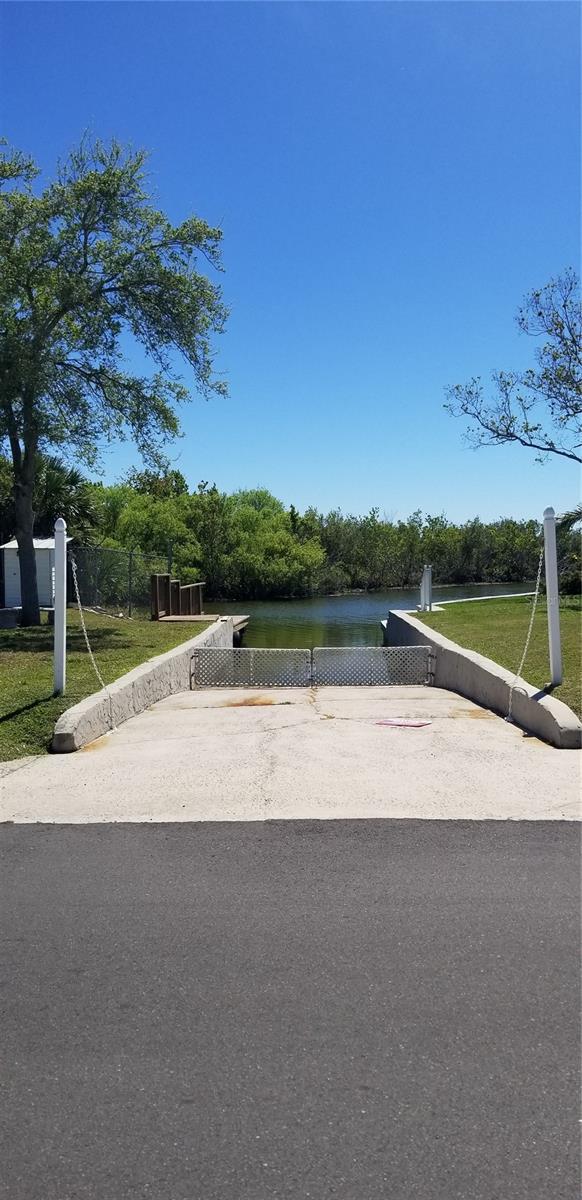 2028 MANOA DR, HOLIDAY, FL, 34691