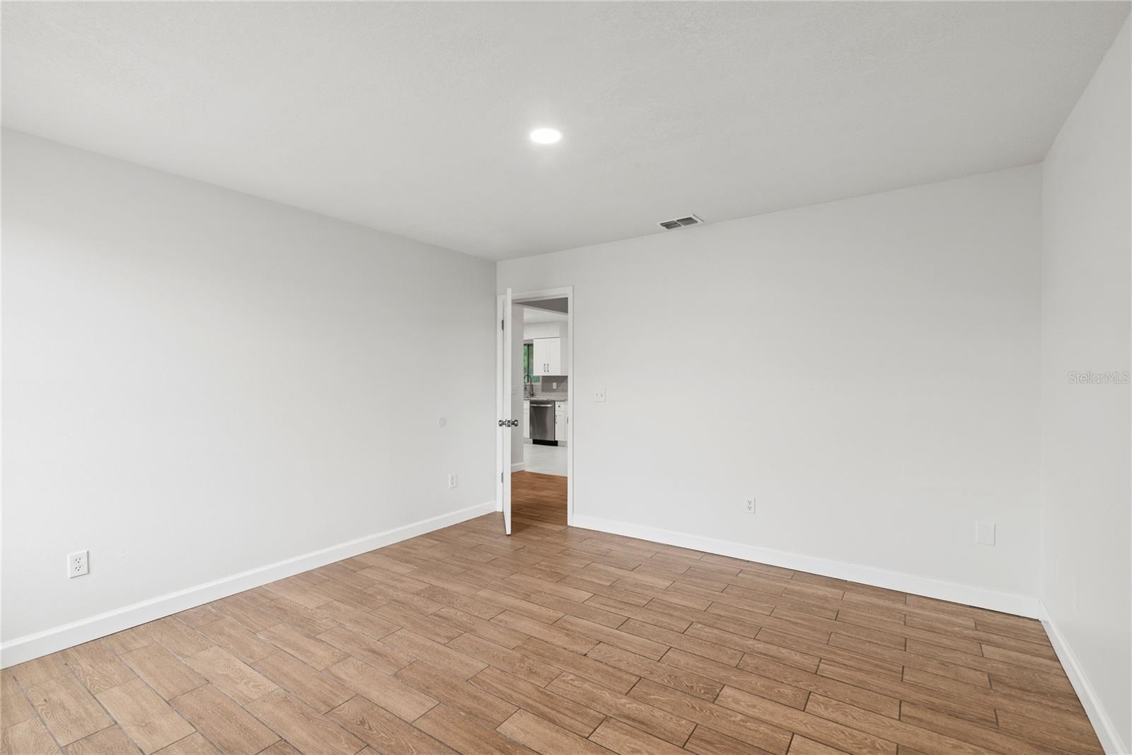 1811 OAKGROVE AVE, DELTONA, FL, 32725