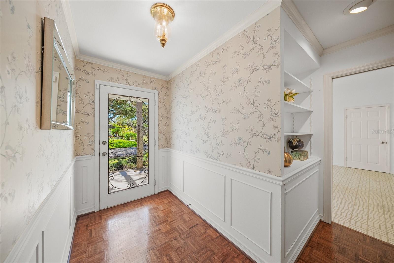 700 TROPICAL CIR, SARASOTA, FL, 34242