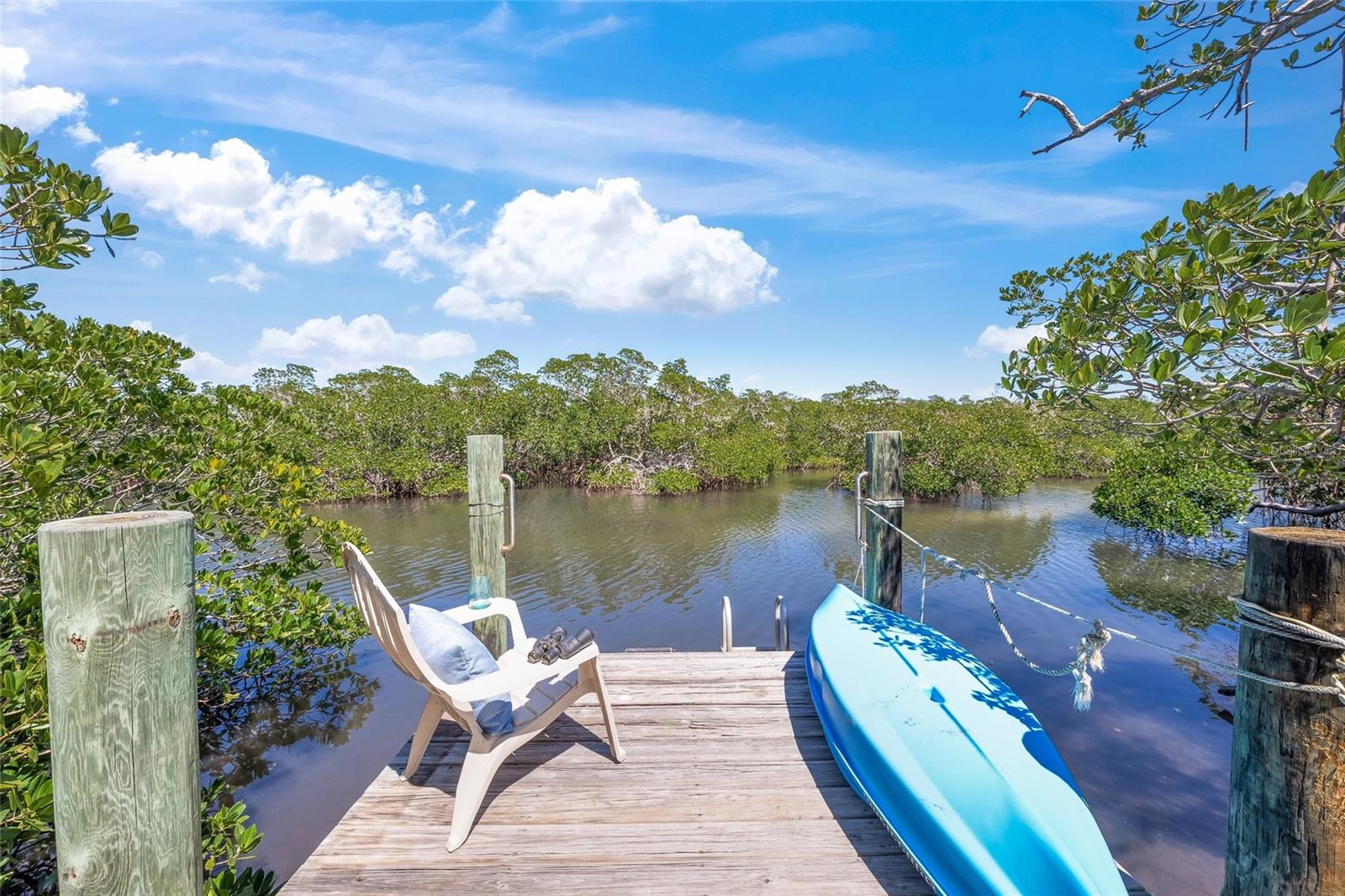 700 TROPICAL CIR, SARASOTA, FL, 34242