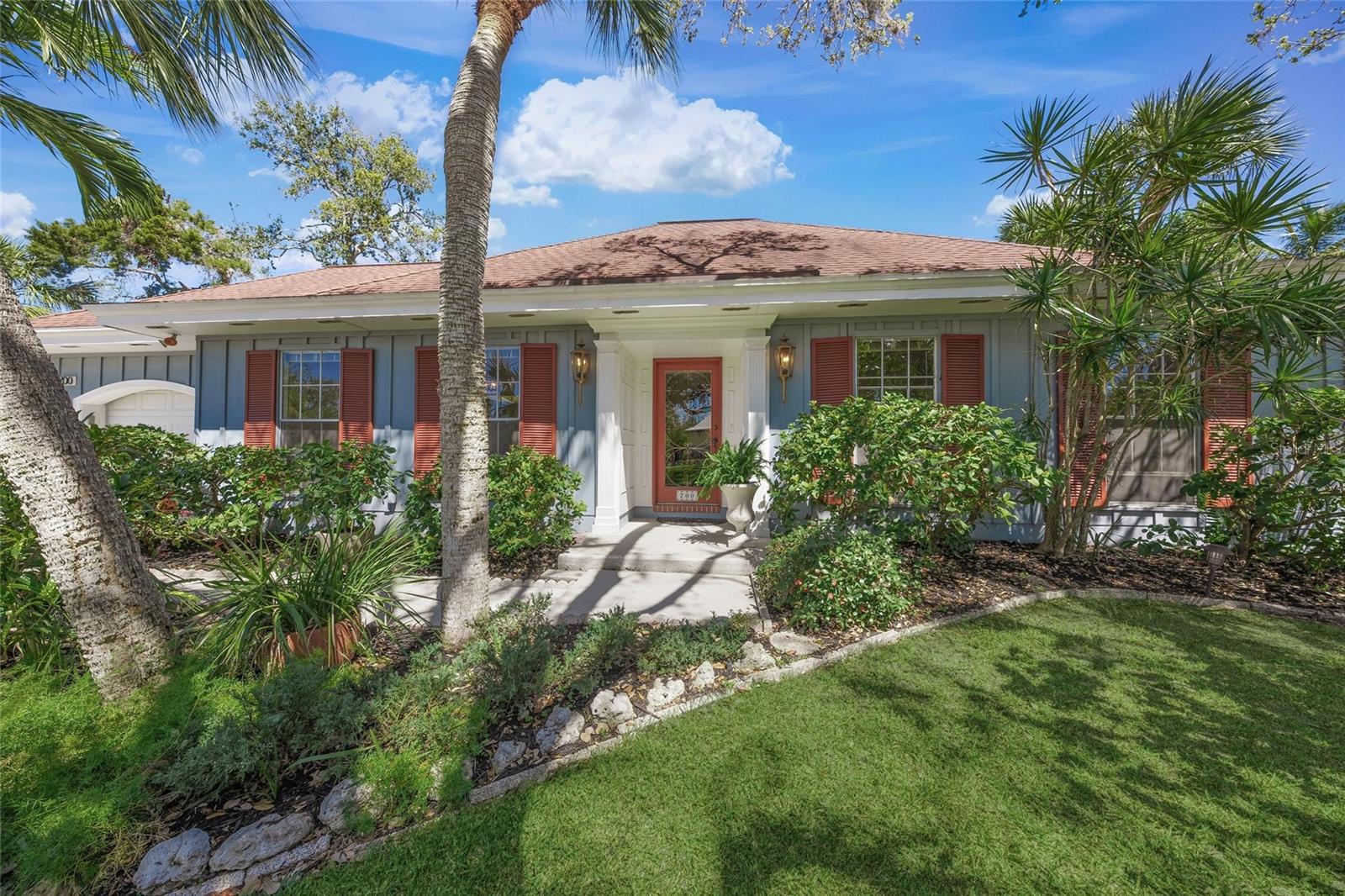 700 TROPICAL CIR, SARASOTA, FL, 34242