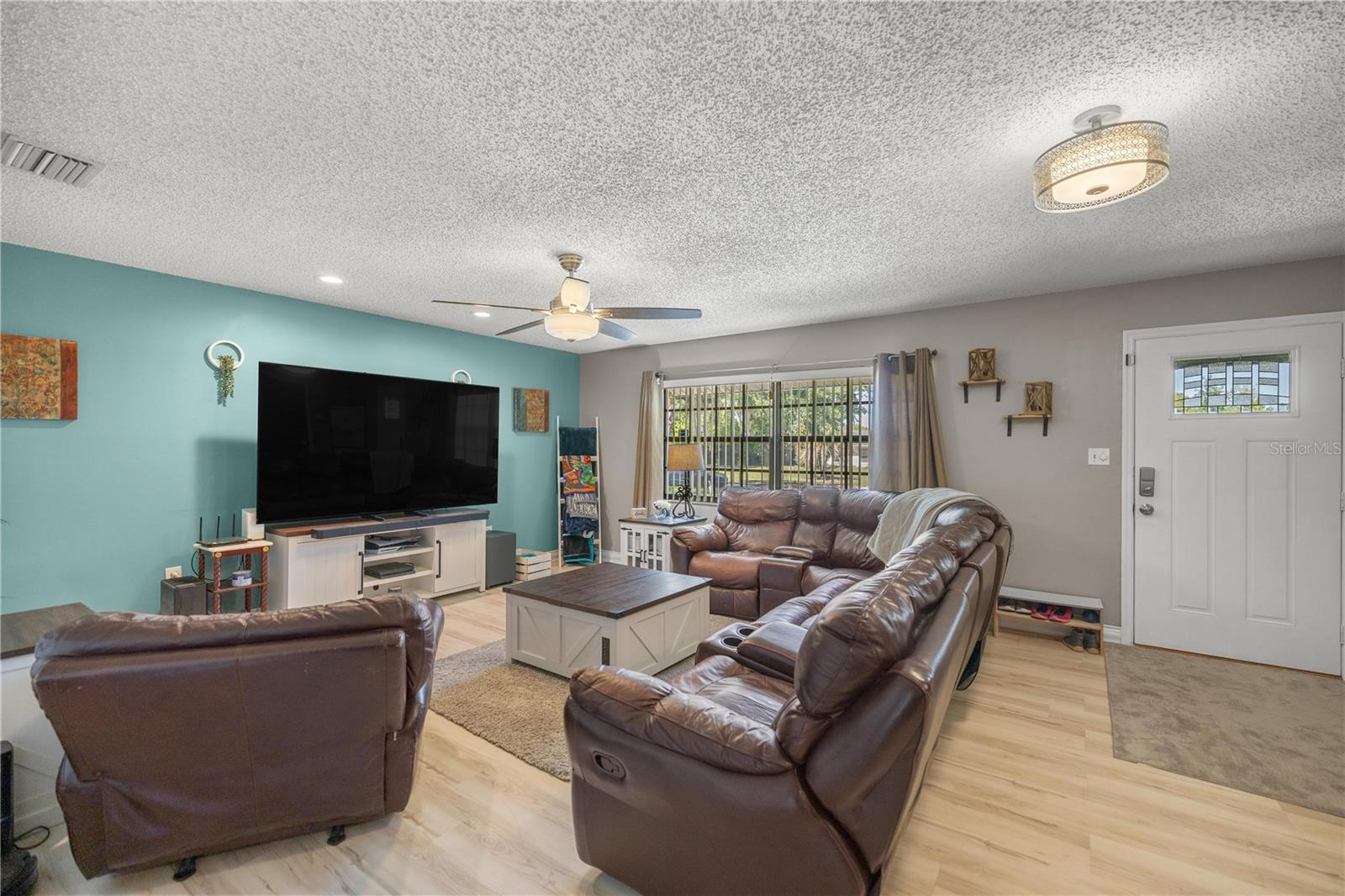 1107 VALLEY RD, FRUITLAND PARK, FL, 34731