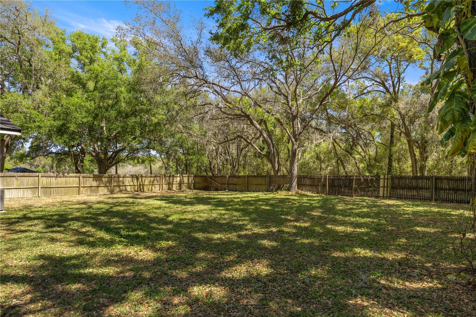 1107 VALLEY RD, FRUITLAND PARK, FL, 34731