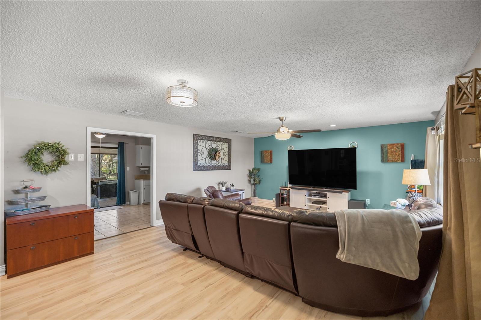 1107 VALLEY RD, FRUITLAND PARK, FL, 34731
