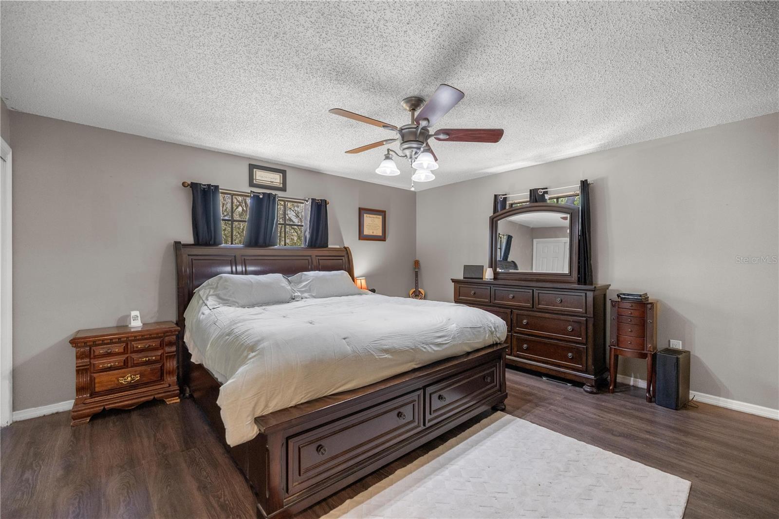 1107 VALLEY RD, FRUITLAND PARK, FL, 34731