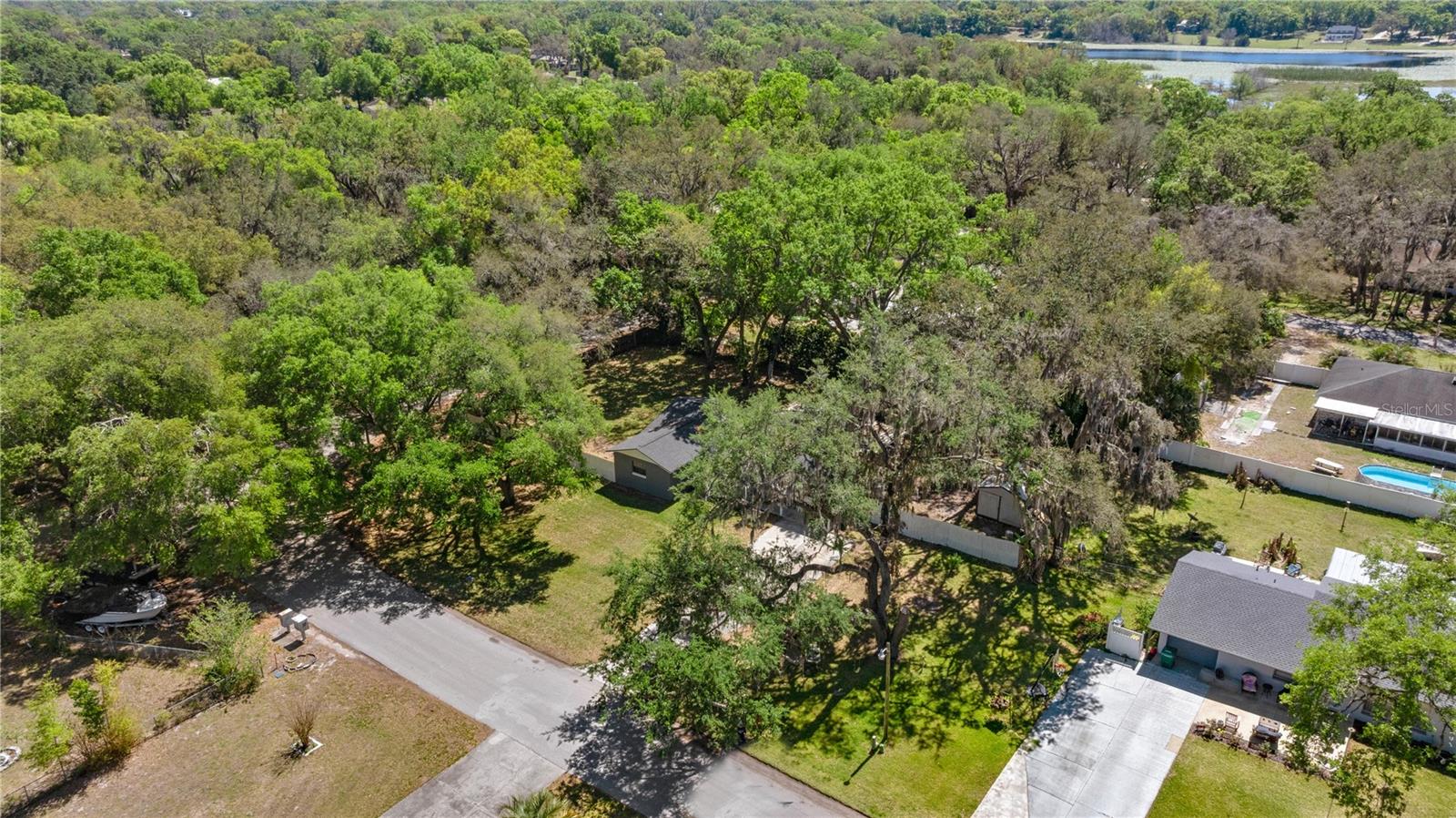 1107 VALLEY RD, FRUITLAND PARK, FL, 34731