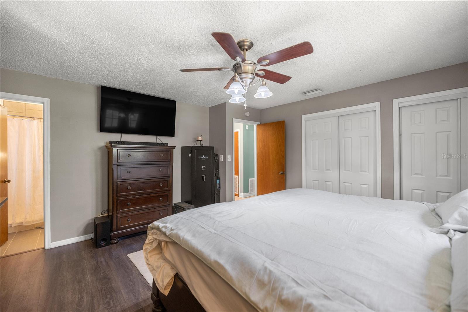 1107 VALLEY RD, FRUITLAND PARK, FL, 34731