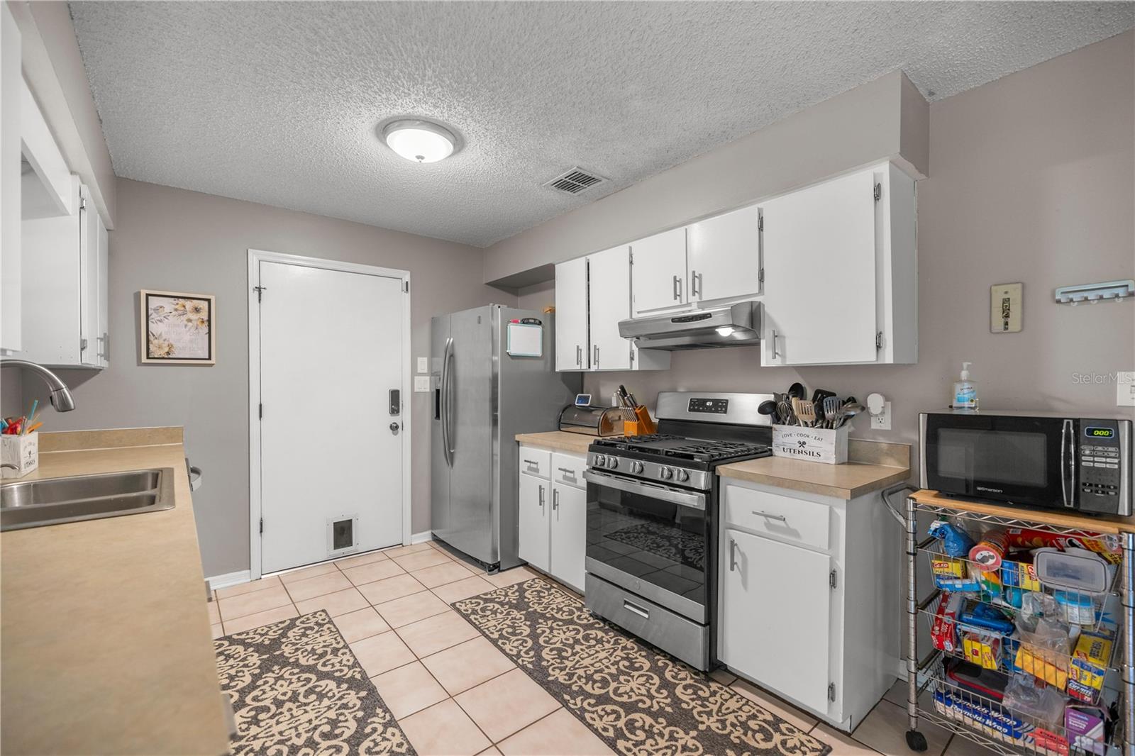 1107 VALLEY RD, FRUITLAND PARK, FL, 34731