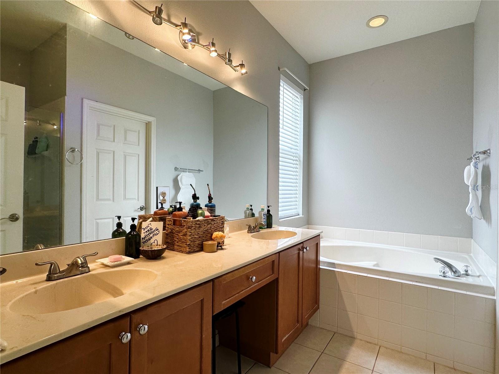 14209 LAKE LIVE OAK DR, ORLANDO, FL, 32828